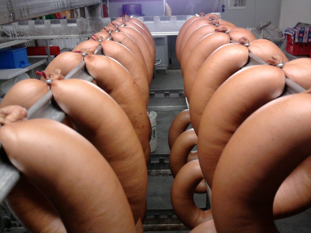 Fleischwurst geräuchert aus neuesten Rauchanlagen
